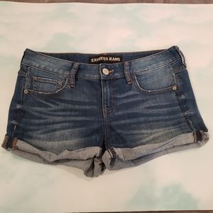 Express low rise shorts